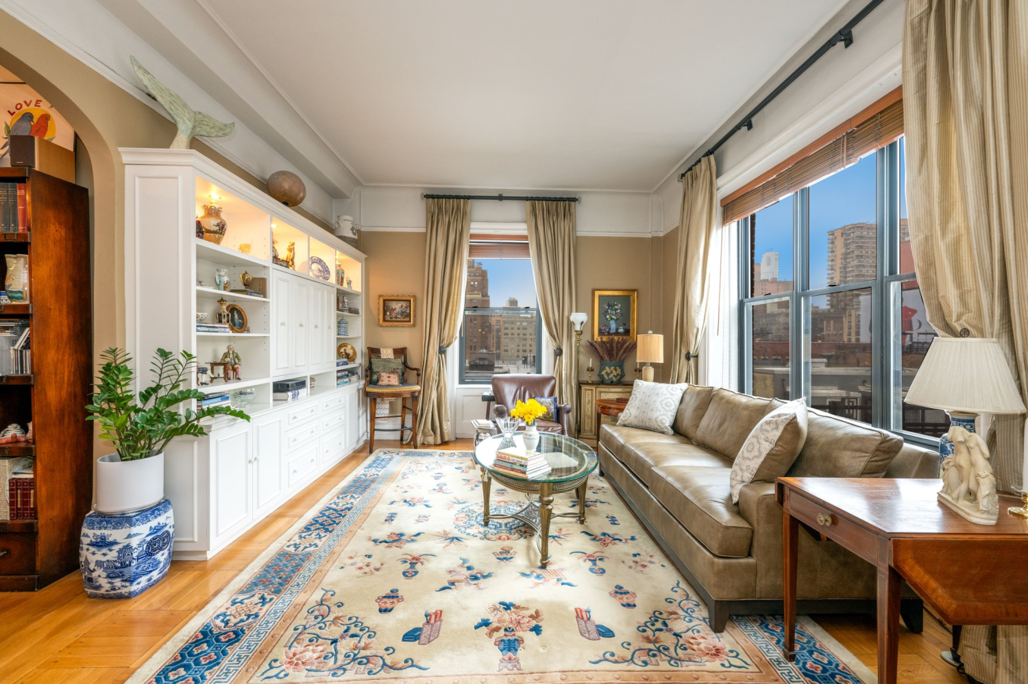 210 Riverside Drive 7C, Upper West Side, Upper West Side, NYC - 1 Bedrooms  
1 Bathrooms  
4 Rooms - 