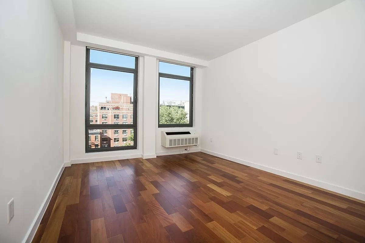 321 East 3rd Street 5E, East Village, Downtown, NYC - 1 Bathrooms  
1 Rooms - 