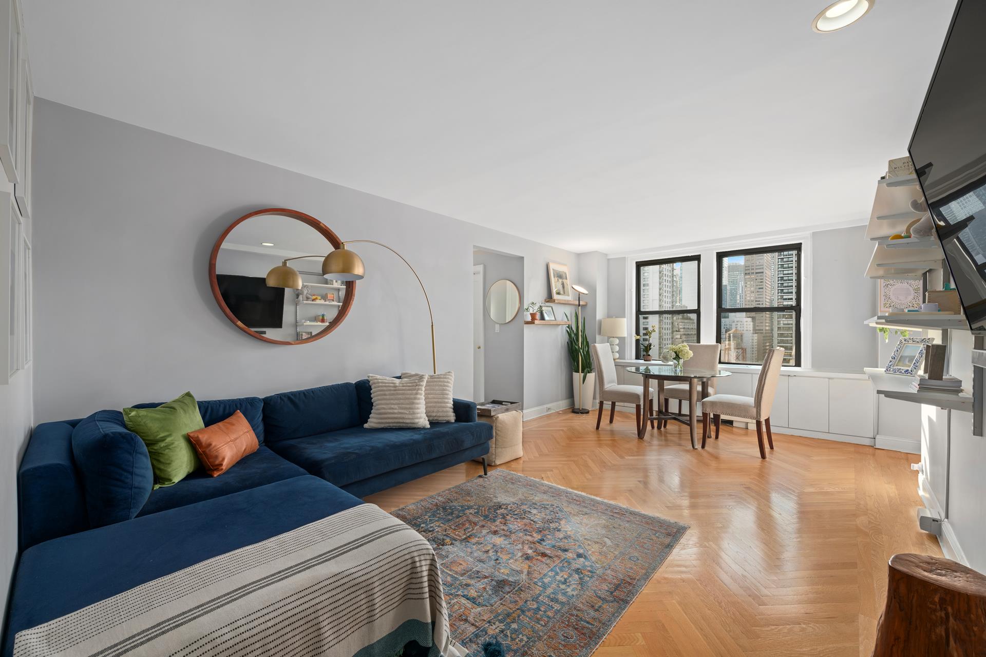 400 East 59th Street 16B, Sutton, Midtown East, NYC - 1 Bedrooms  
1 Bathrooms  
3 Rooms - 