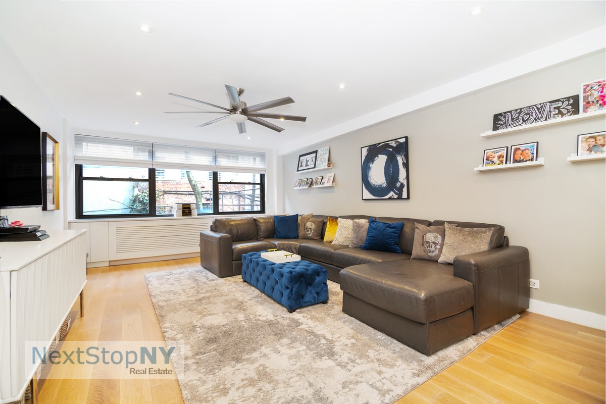 235 East 57th Street 2B, Sutton, Midtown East, NYC - 1 Bedrooms  
1 Bathrooms  
3 Rooms - 