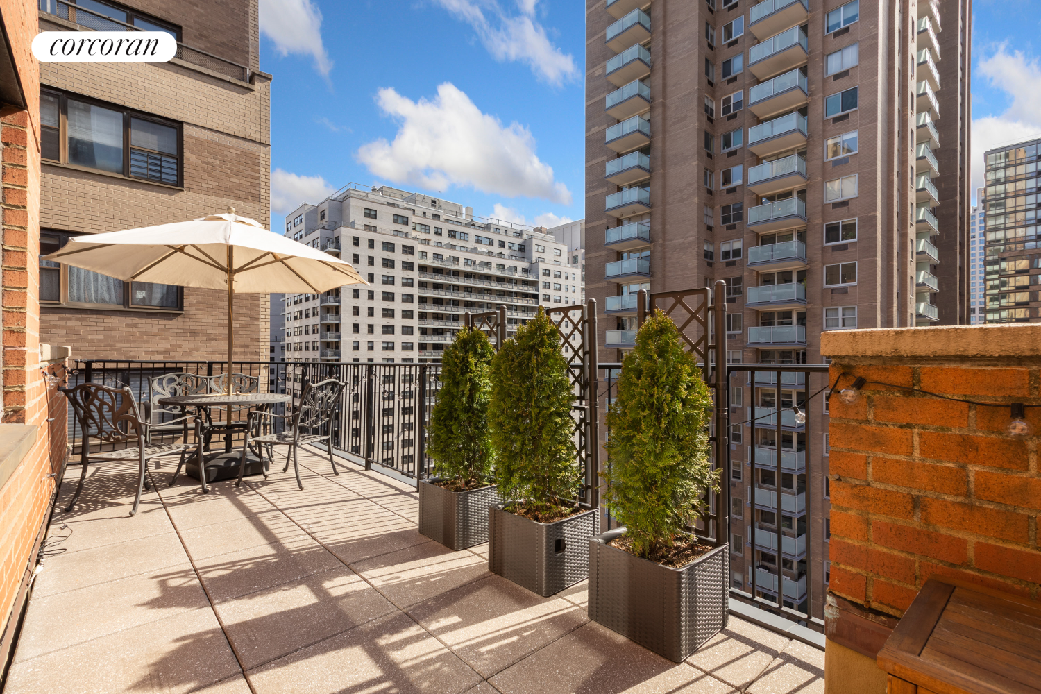 235 East 87th Street 11K, Yorkville, Upper East Side, NYC - 1 Bedrooms  
1 Bathrooms  
3 Rooms - 