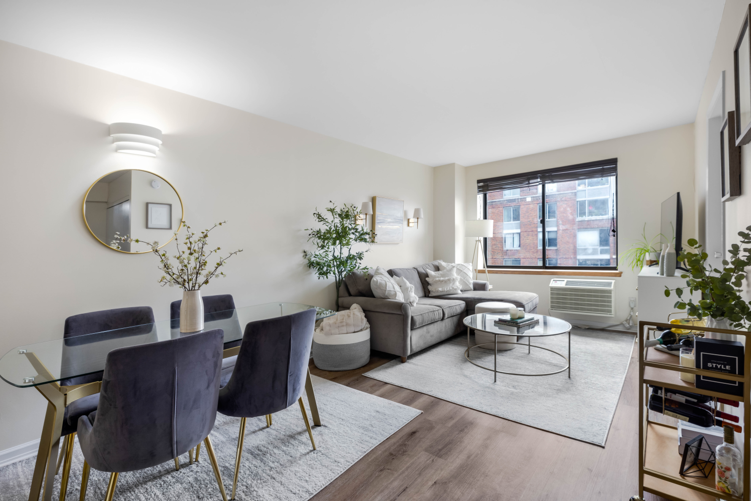 280 Rector Place 7L, Battery Park City, Downtown, NYC - 1 Bedrooms  
1 Bathrooms  
3 Rooms - 