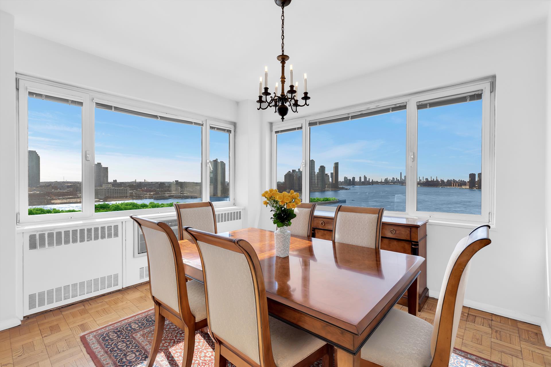 45 Sutton Place 17Fspl, Sutton, Midtown East, NYC - 3 Bedrooms  
3 Bathrooms  
7 Rooms - 
