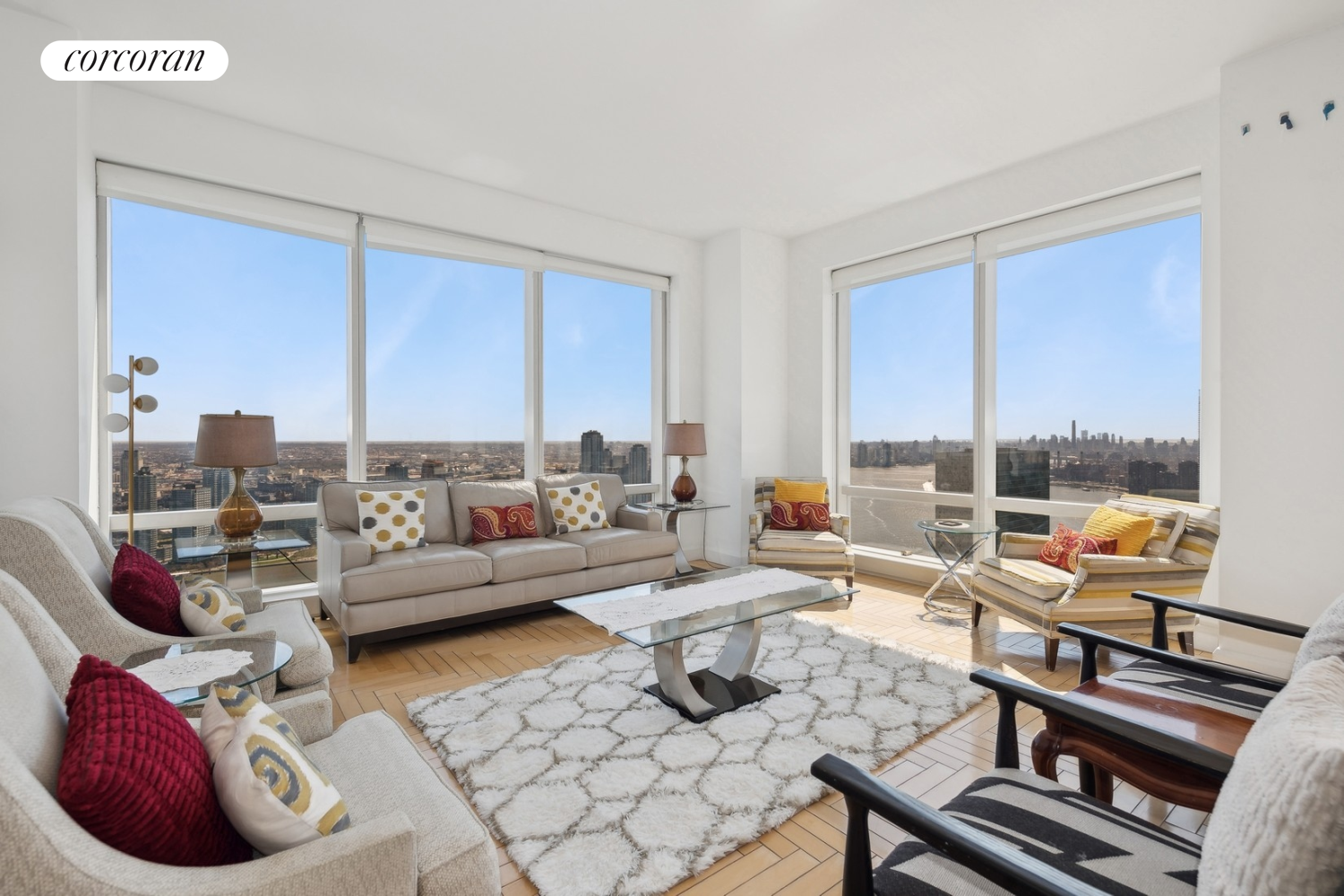 845 United Nations Plaza 57B, Turtle Bay, Midtown East, NYC - 3 Bedrooms  
3.5 Bathrooms  
6 Rooms - 