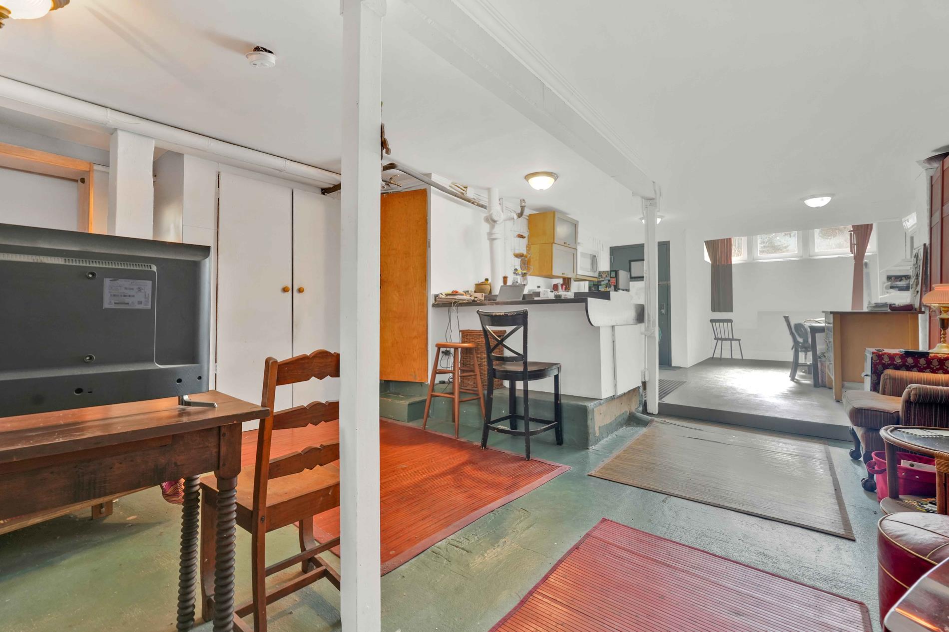 21 Bleecker Street G-W, Noho, Downtown, NYC - 1 Bathrooms  
2 Rooms - 