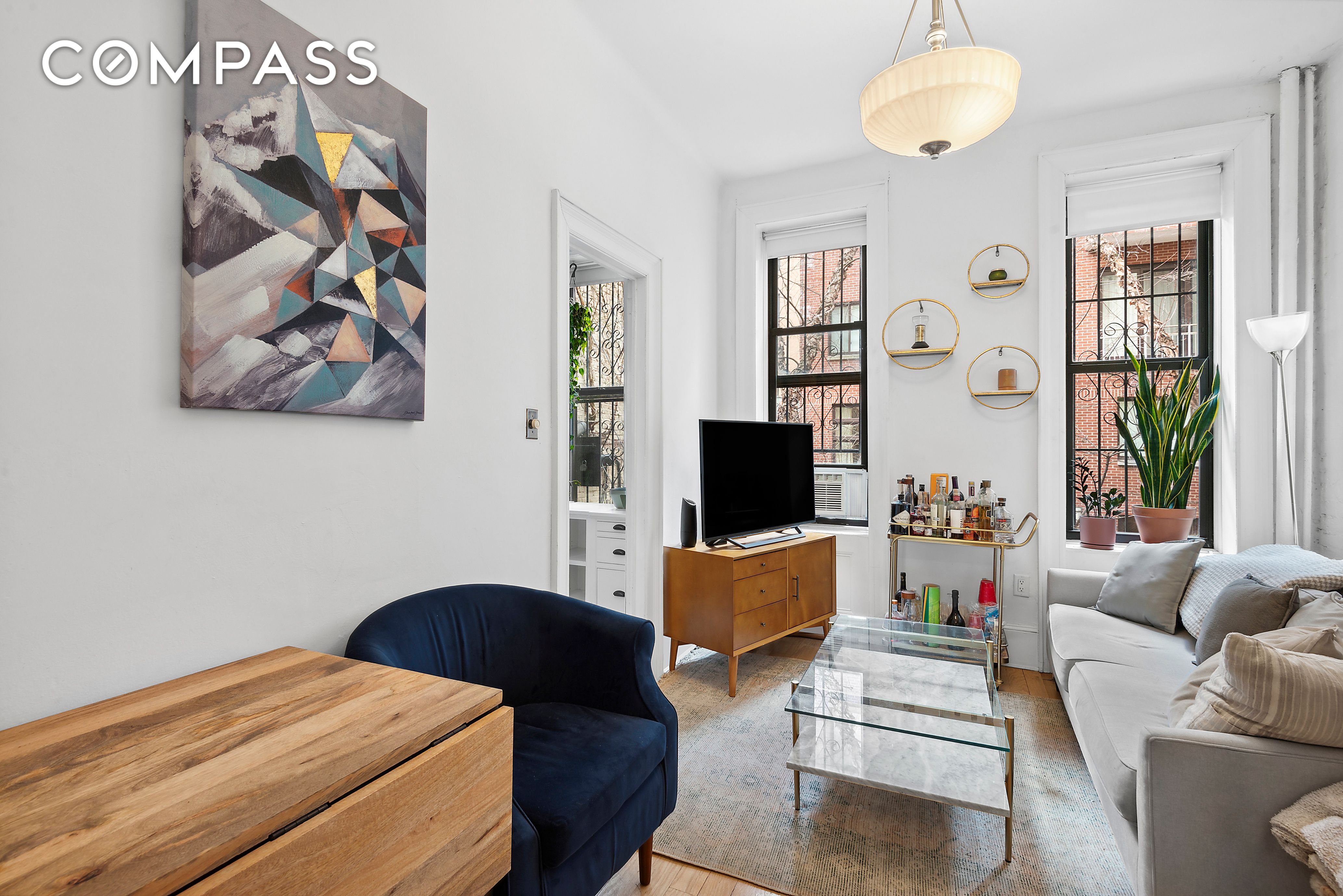96 Perry Street B2, West Village, Downtown, NYC - 2 Bedrooms  
1 Bathrooms  
3 Rooms - 