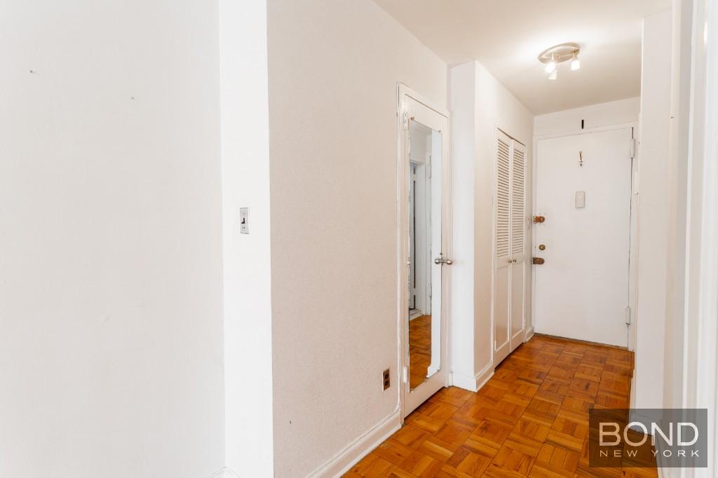 311 E 75th Street, New York, NY 10021, 2 Rooms Rooms,1 BathroomBathrooms,Residential,For Sale,75th,RLMX-98200