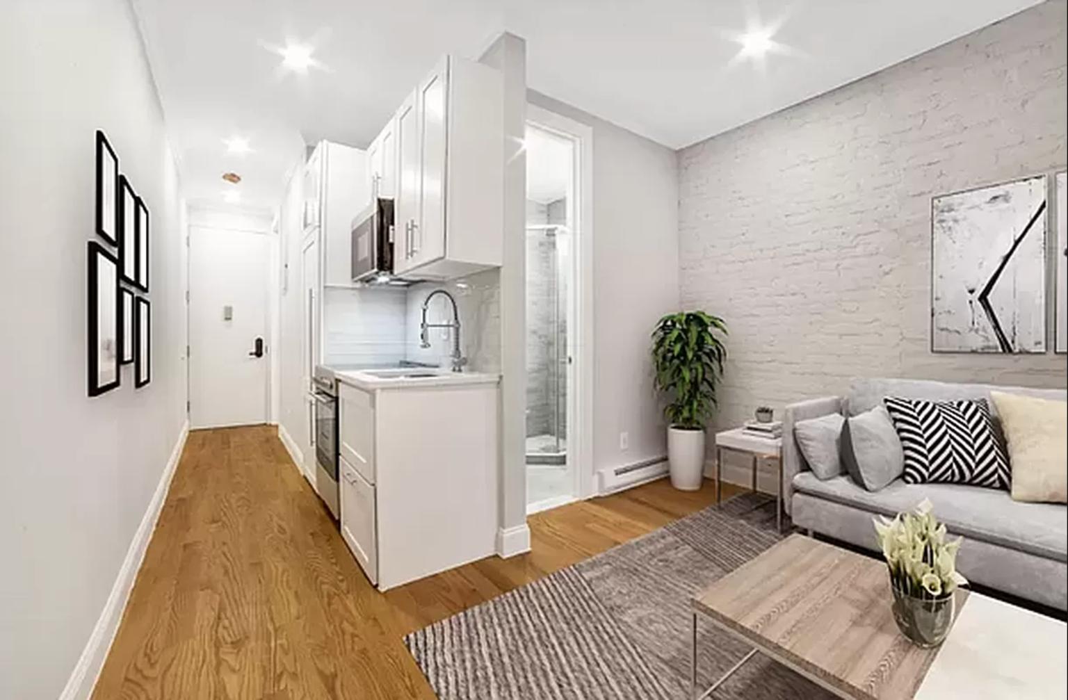 427 East 80th Street 5A, Upper East Side, Upper East Side, NYC - 2 Bedrooms  
1 Bathrooms  
4 Rooms - 