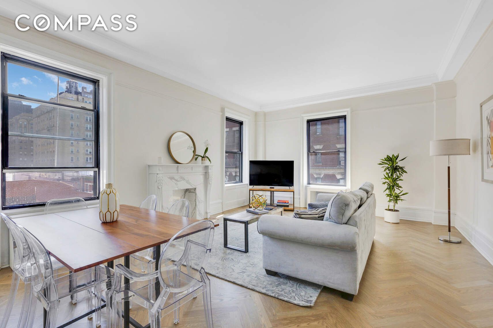 210 Riverside Drive 8B, Upper West Side, Upper West Side, NYC - 2 Bedrooms  
2 Bathrooms  
6 Rooms - 