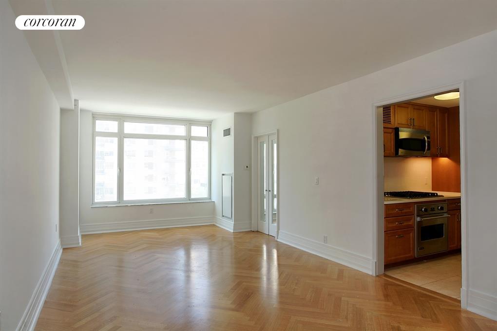 205 East 85th Street 7L, Yorkville, Upper East Side, NYC - 2 Bedrooms  
2 Bathrooms  
4 Rooms - 