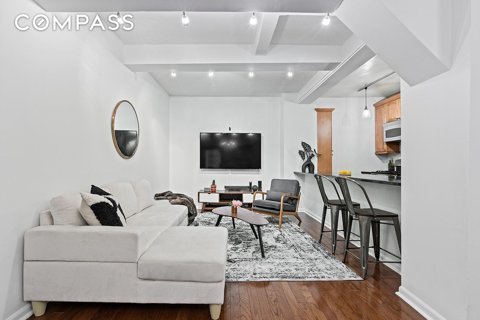 Photo 1 of 2166 Broadway 5E, Upper West Side, NYC, $990,000, Web #: 1063507028