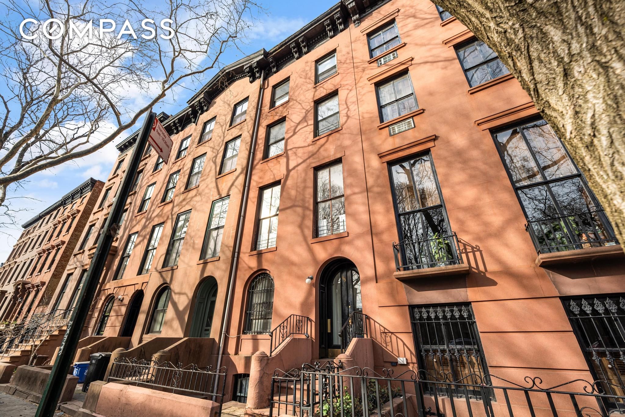 163 Congress Street Townhoiuse, Cobble Hill, Brooklyn, New York - 5 Bedrooms  
3.5 Bathrooms  
16 Rooms - 