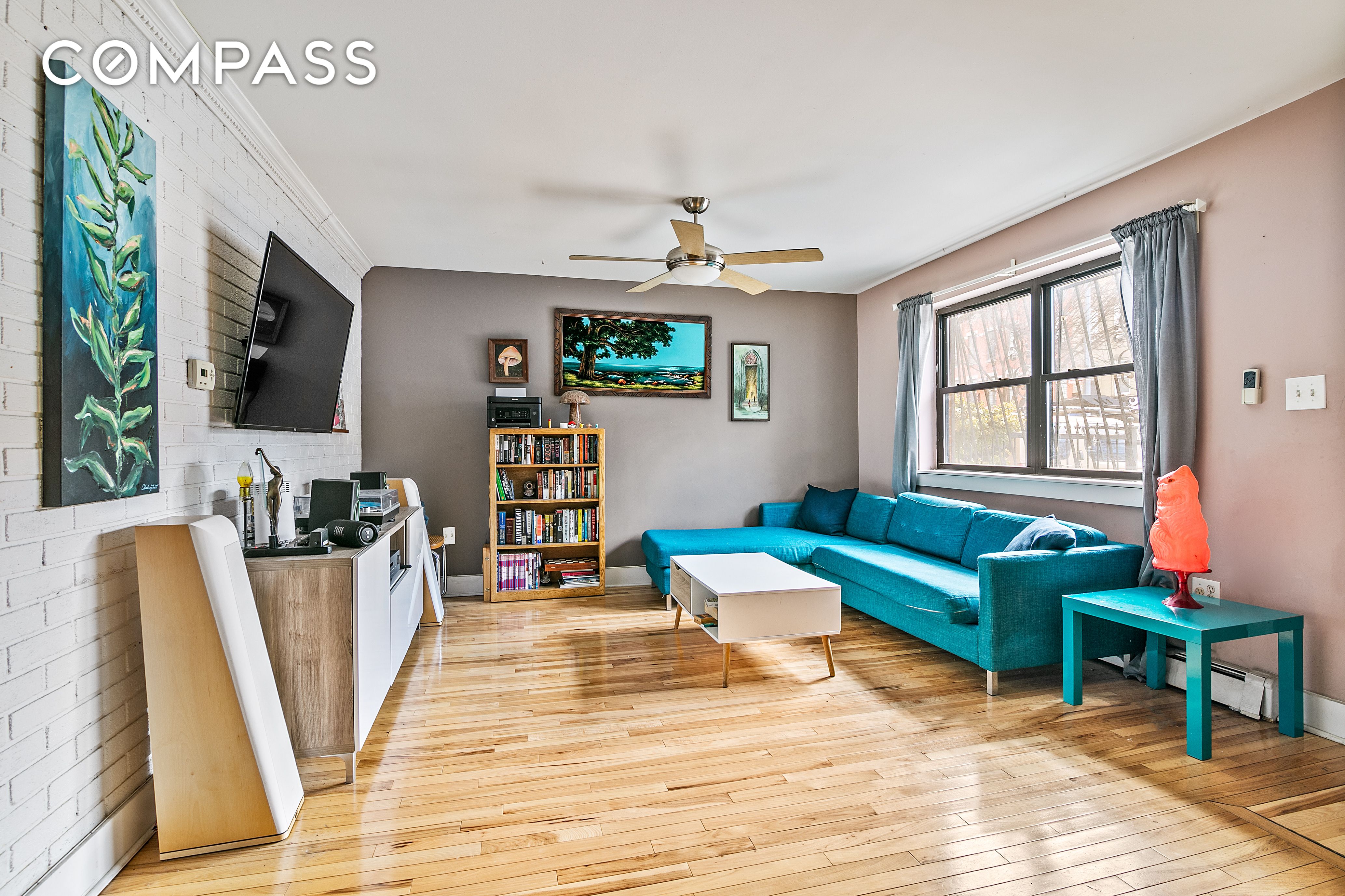 943 Gates Avenue, Bedford-Stuyvesant, Downtown, NYC - 5 Bedrooms  
3 Bathrooms  
3 Rooms - 
