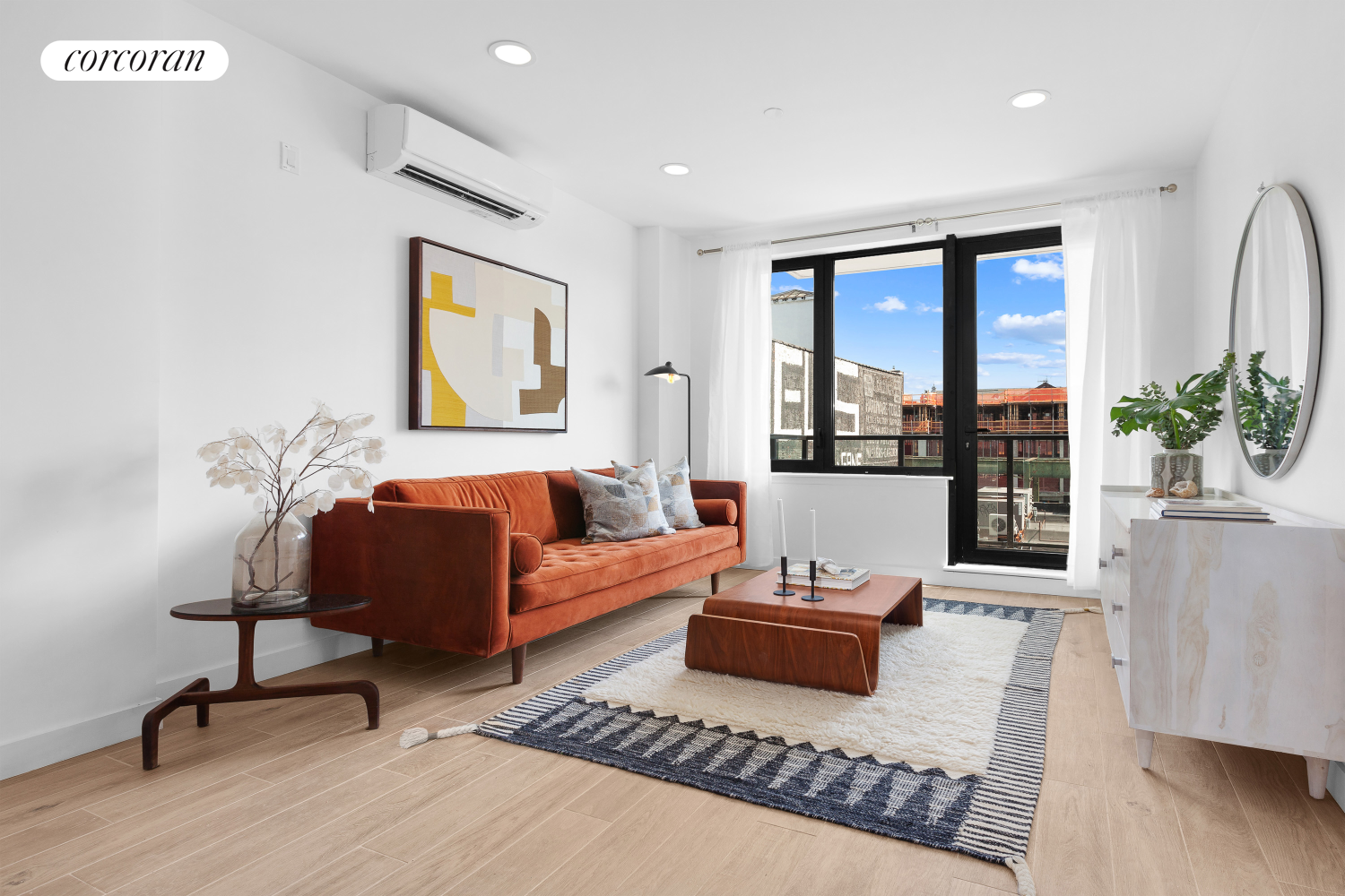 912 Broadway 60, Stuyvesant Heights, Downtown, NYC - 2 Bedrooms  
2 Bathrooms  
3 Rooms - 