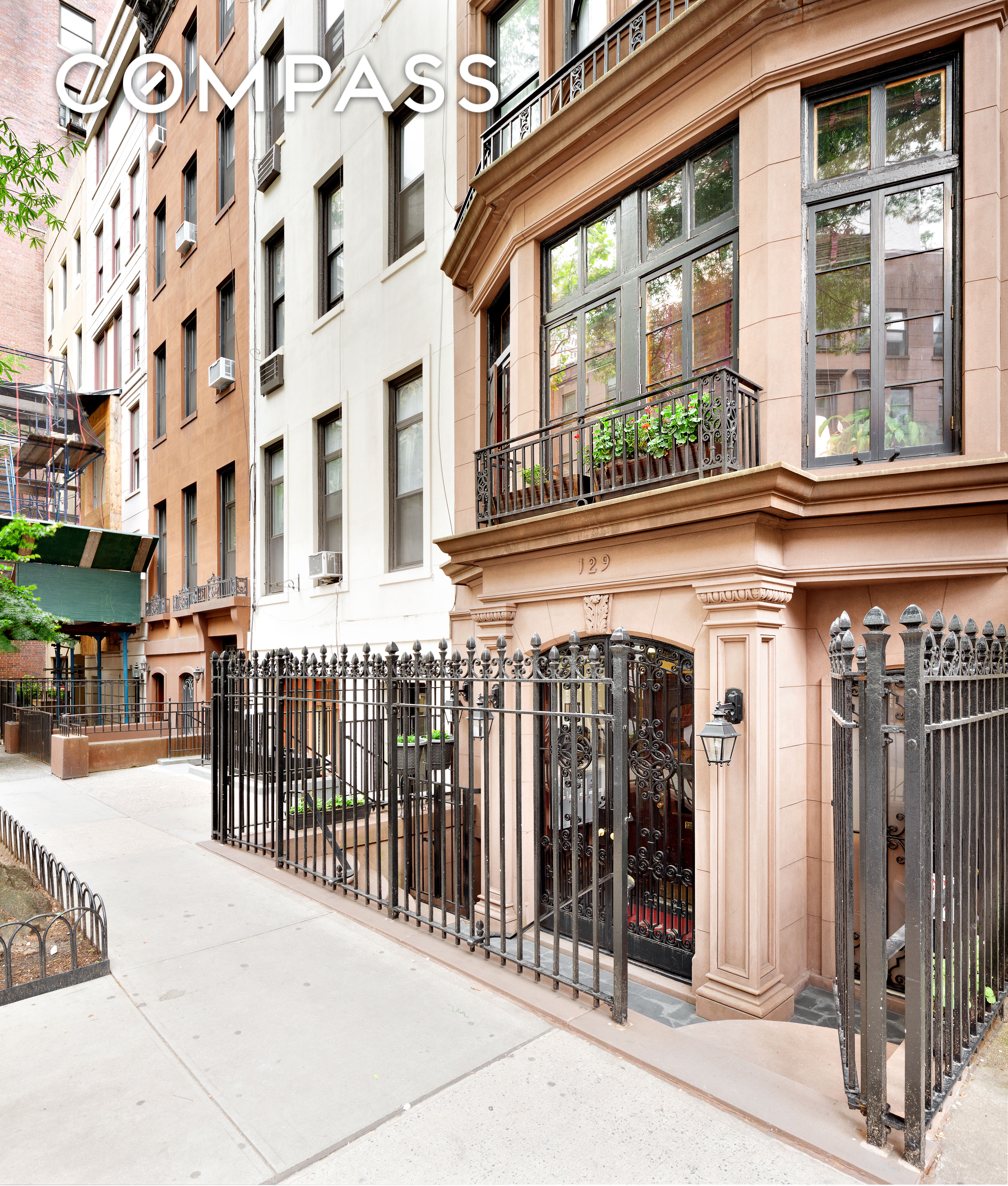 129 East 61st Street 4, Upper East Side, Upper East Side, NYC - 2 Bedrooms  
1.5 Bathrooms  
5 Rooms - 