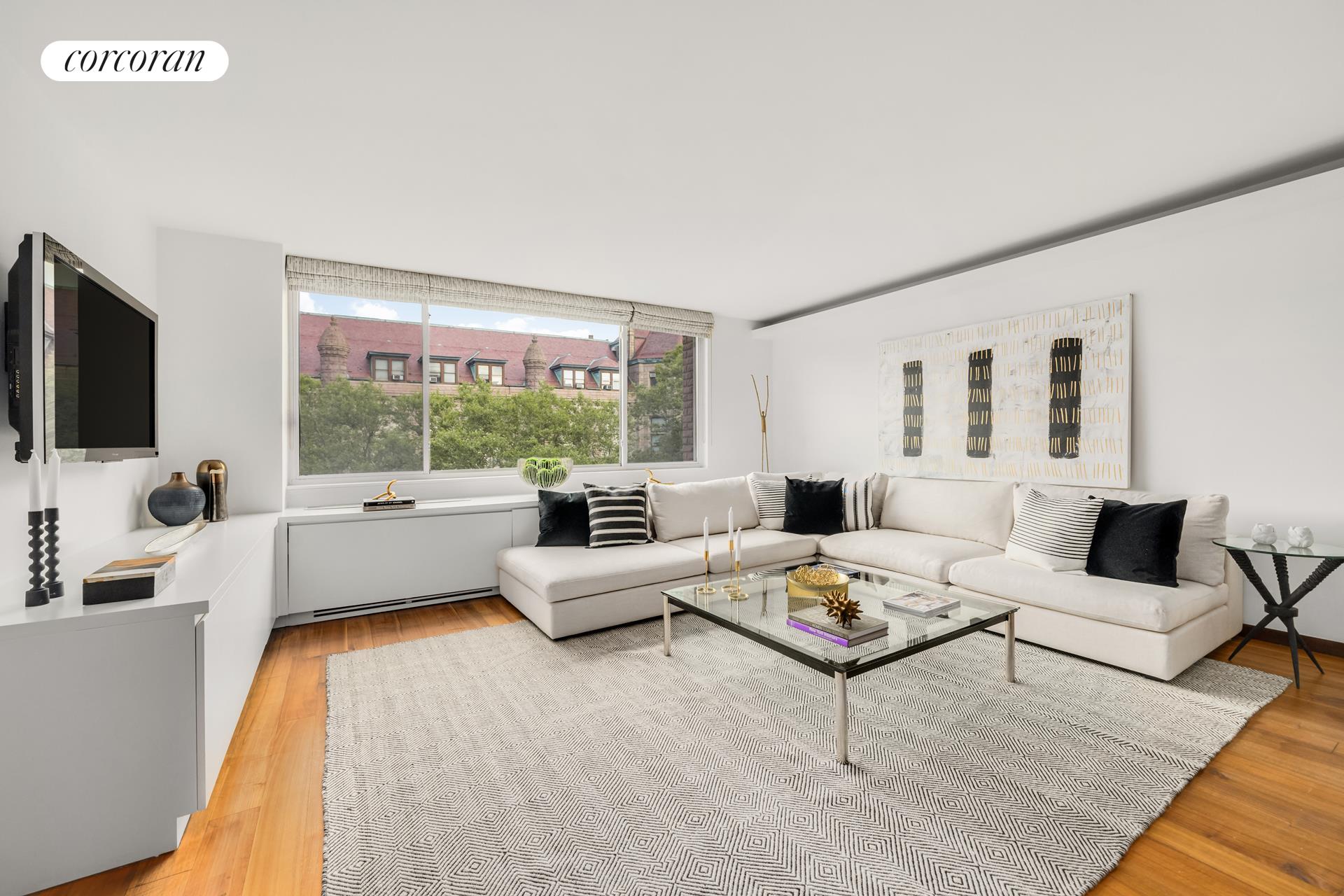386 Columbus Avenue 7A, Upper West Side, Upper West Side, NYC - 2 Bedrooms  
2 Bathrooms  
4 Rooms - 