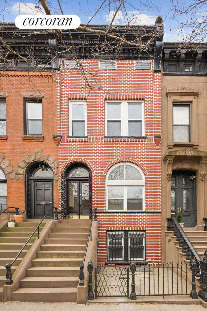 66 Berkeley Place, Park Slope, Brooklyn, New York - 5 Bedrooms  
2 Bathrooms  
10 Rooms - 