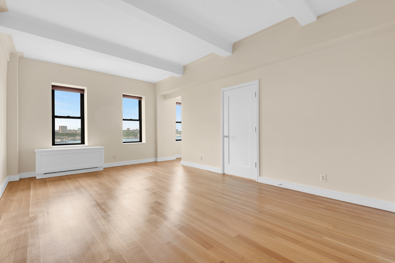 230 Riverside Drive 16Cc, Upper West Side, Upper West Side, NYC - 1 Bathrooms  
2 Rooms - 