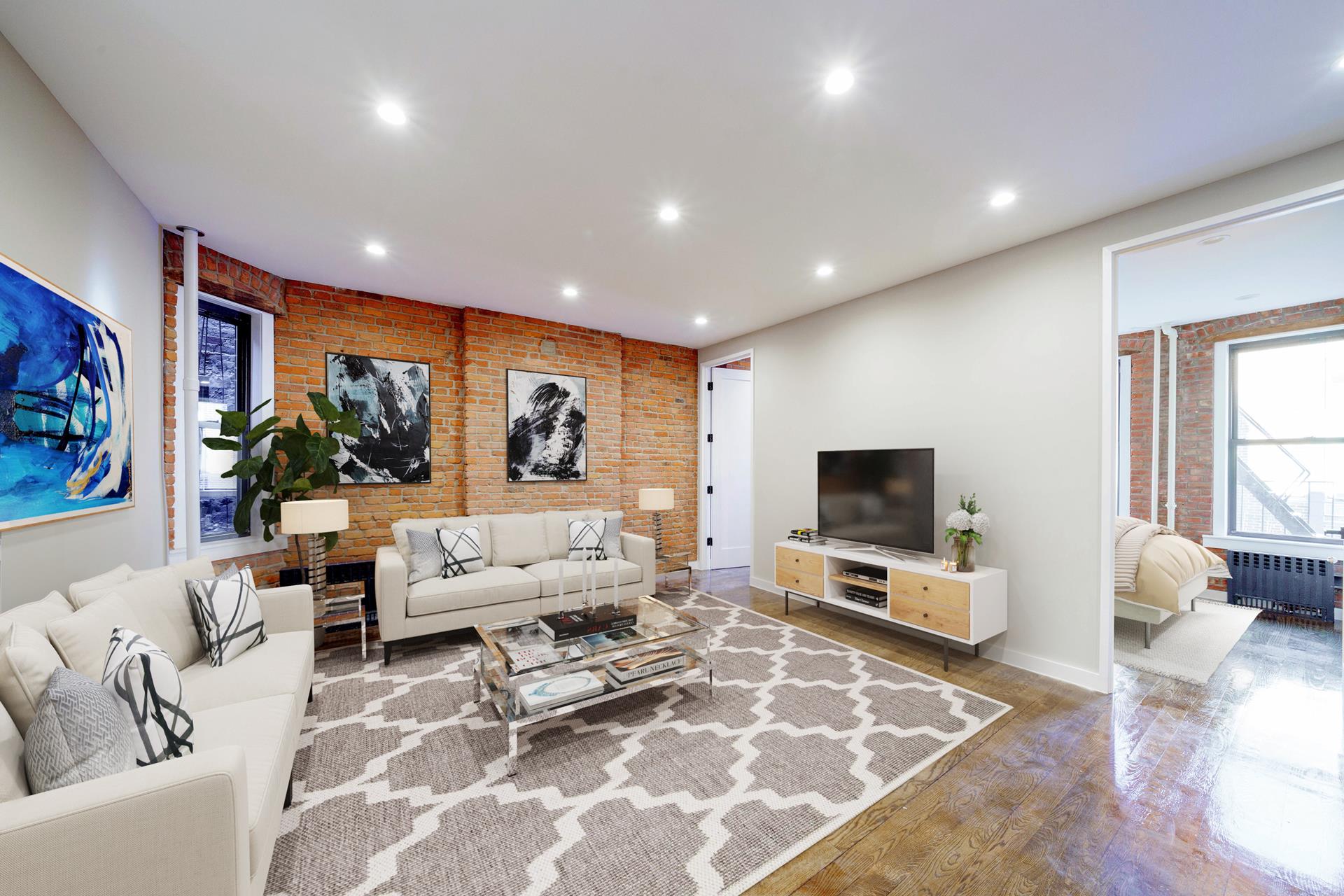 244 West 22nd Street 4A, Chelsea, Downtown, NYC - 5 Bedrooms  
3 Bathrooms  
7 Rooms - 
