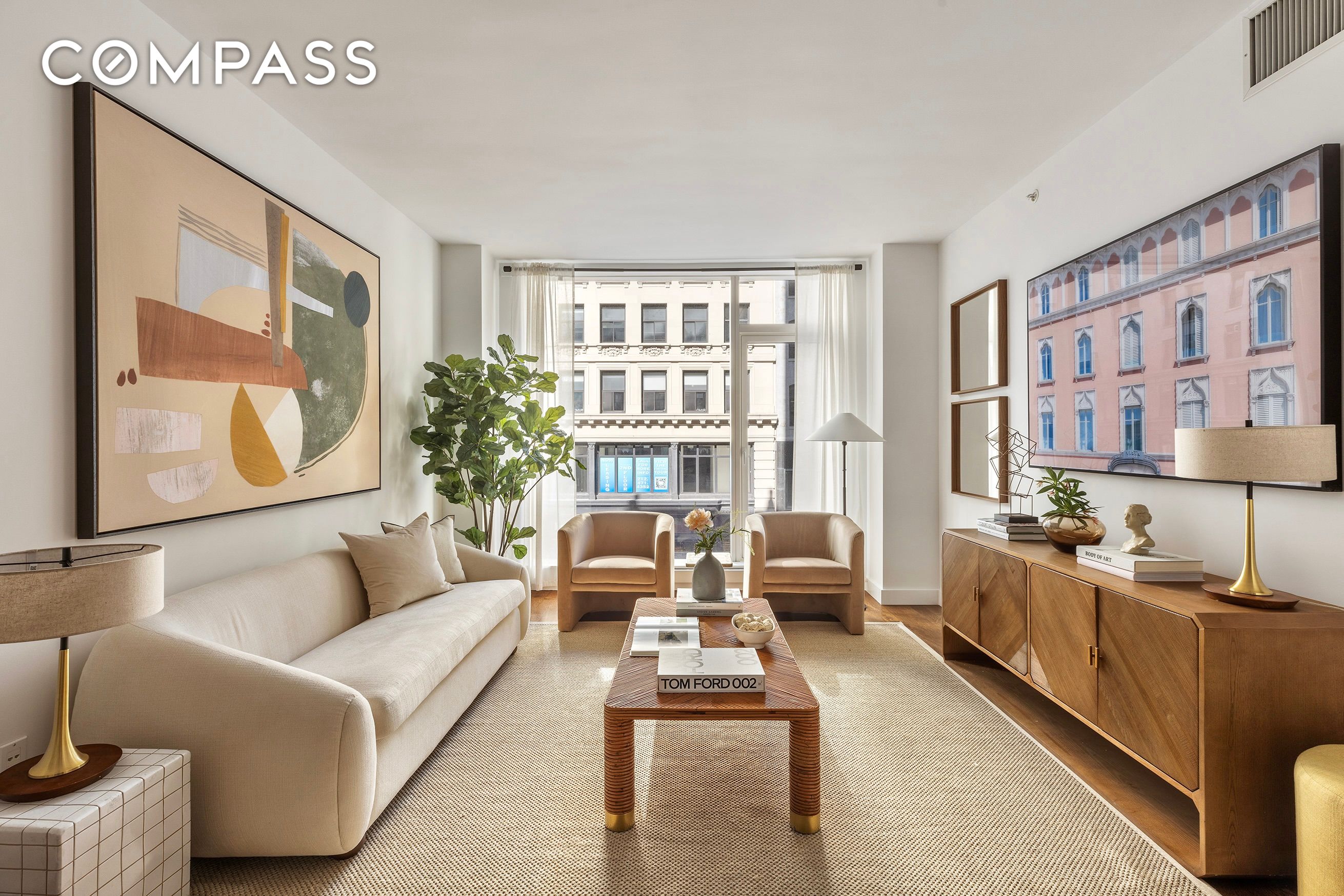 241 5th Avenue 3B, Nomad, Downtown, NYC - 3 Bedrooms  
3.5 Bathrooms  
5 Rooms - 