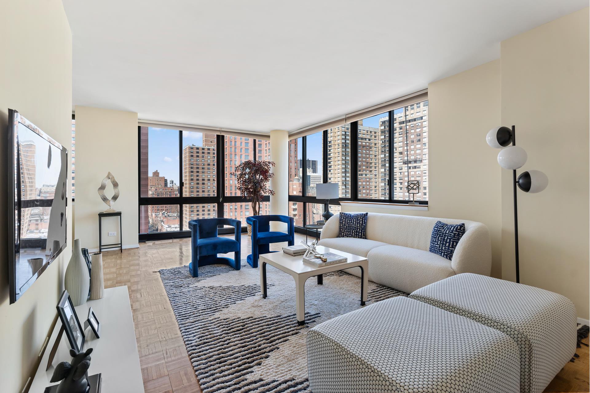 245 East 93rd Street 22G, Yorkville, Upper East Side, NYC - 3 Bedrooms  
3 Bathrooms  
6 Rooms - 