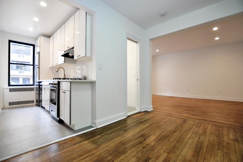 East 58th Street 5-B, Midtown East, Midtown East, NYC - 2 Bedrooms  
1 Bathrooms  
3 Rooms - 