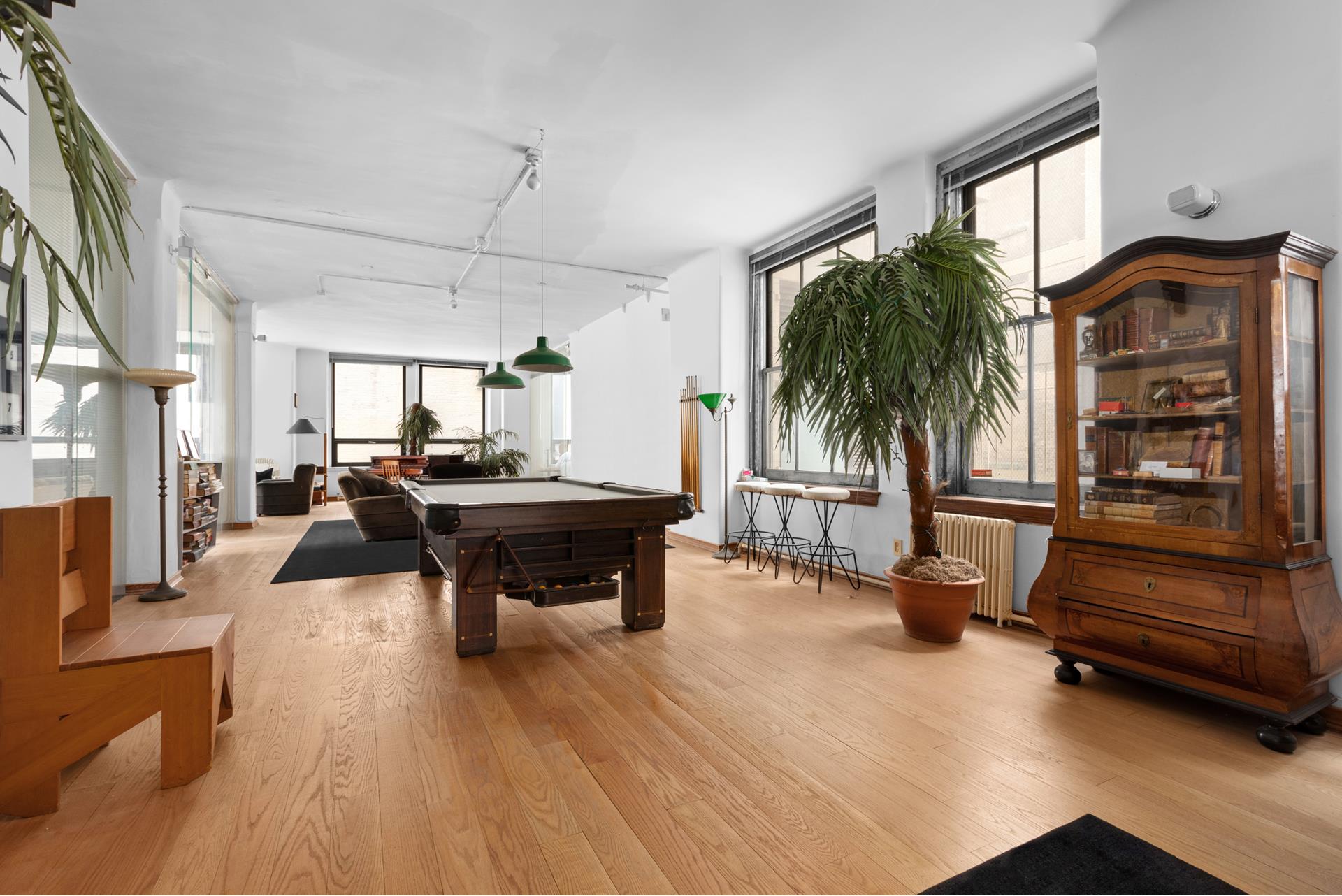 50 Pine Street 10, Financial District, Downtown, NYC - 2 Bedrooms  
1 Bathrooms  
6 Rooms - 