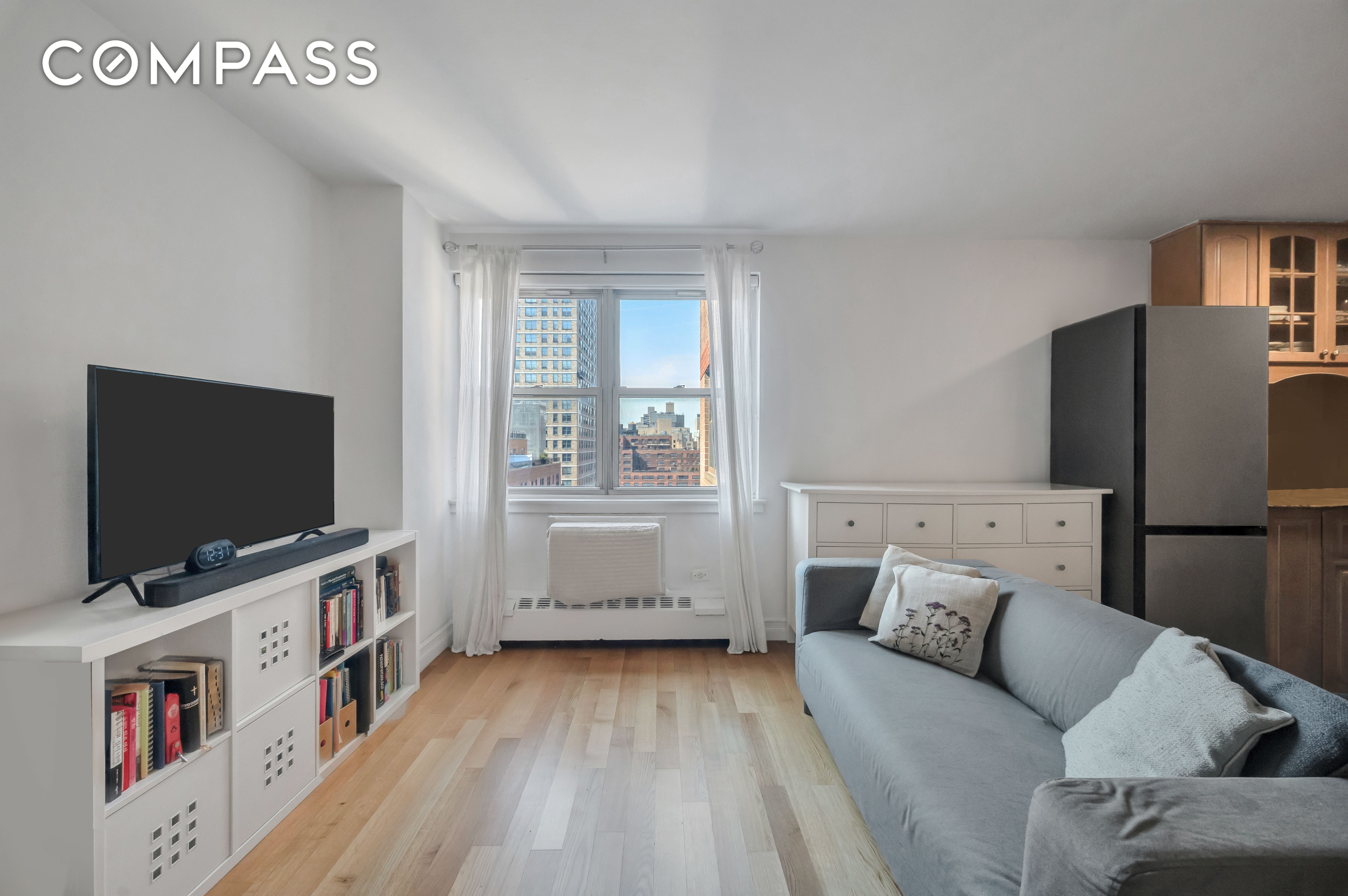 Photo 1 of 340 East 80th Street 20L, Upper East Side, NYC, $3,300, Web #: 1064820627