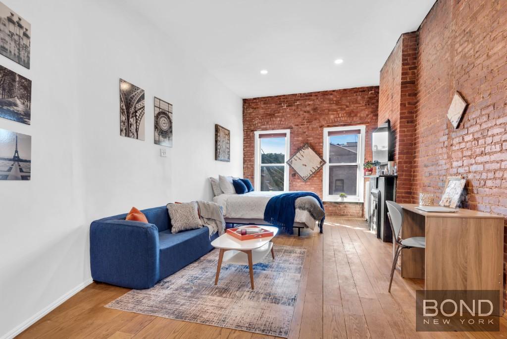 715 9th Avenue, New York, NY 10019, 2 Rooms Rooms,1 BathroomBathrooms,Residential,For Sale,9th,RLMX-98333