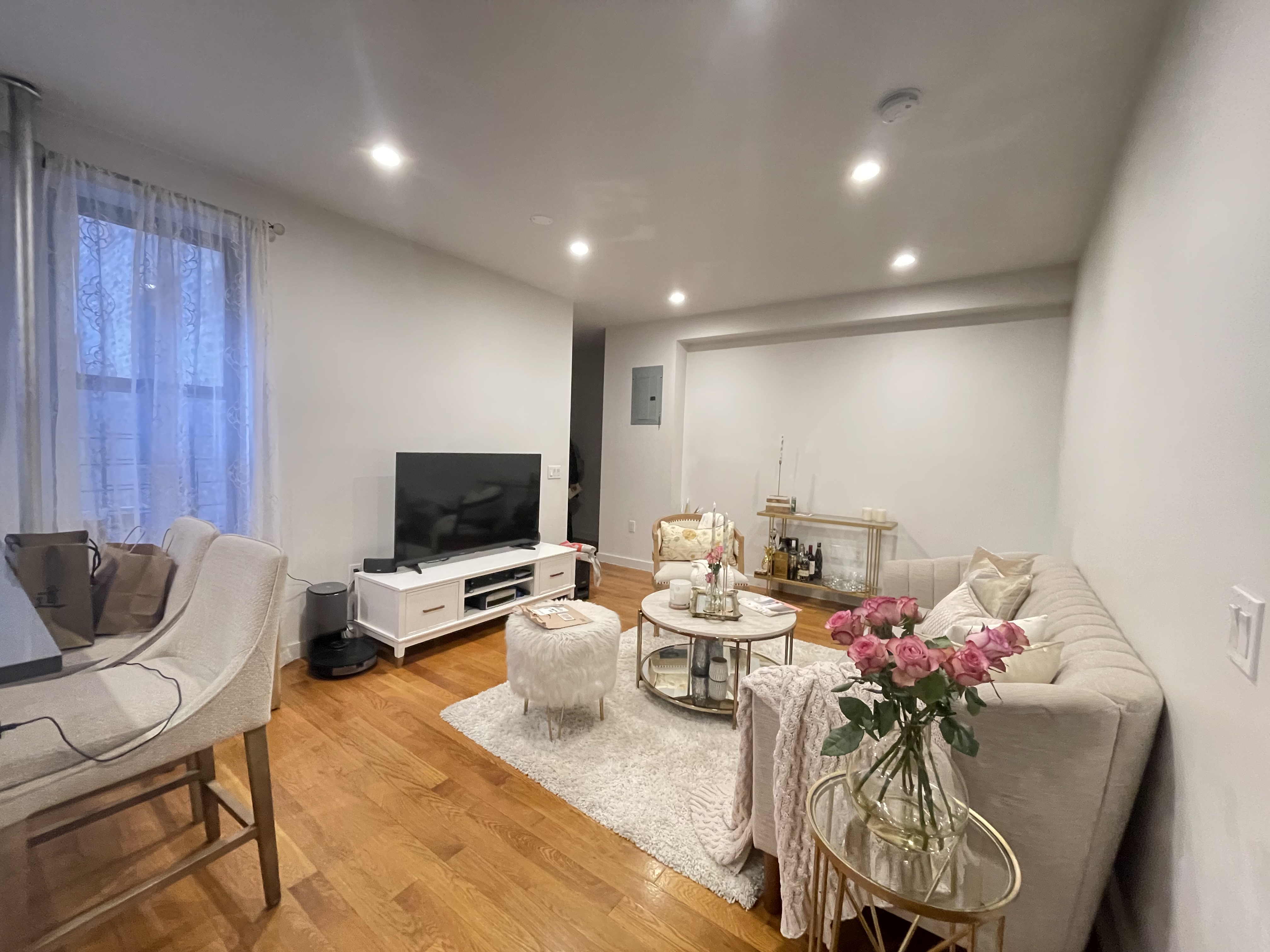 Photo 1 of 3971 Gouverneur Avenue 6-G, Kingsbridge, New York, $2,950, Web #: 1064834668