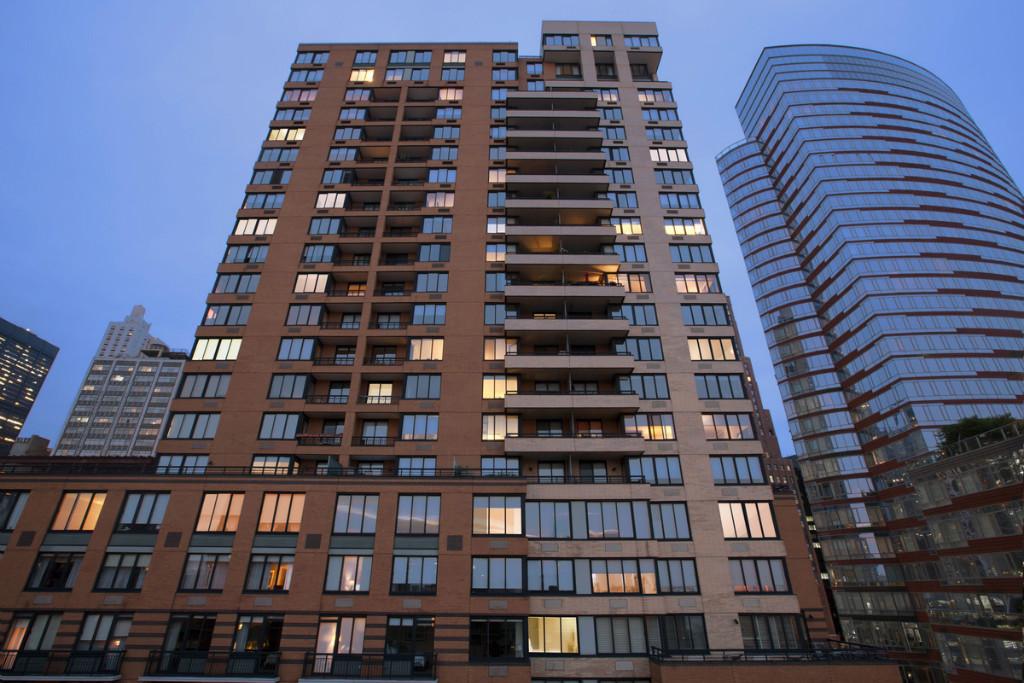 99 Battery Place 22K, Battery Park City, Downtown, NYC - 1 Bedrooms  
1 Bathrooms  
3 Rooms - 