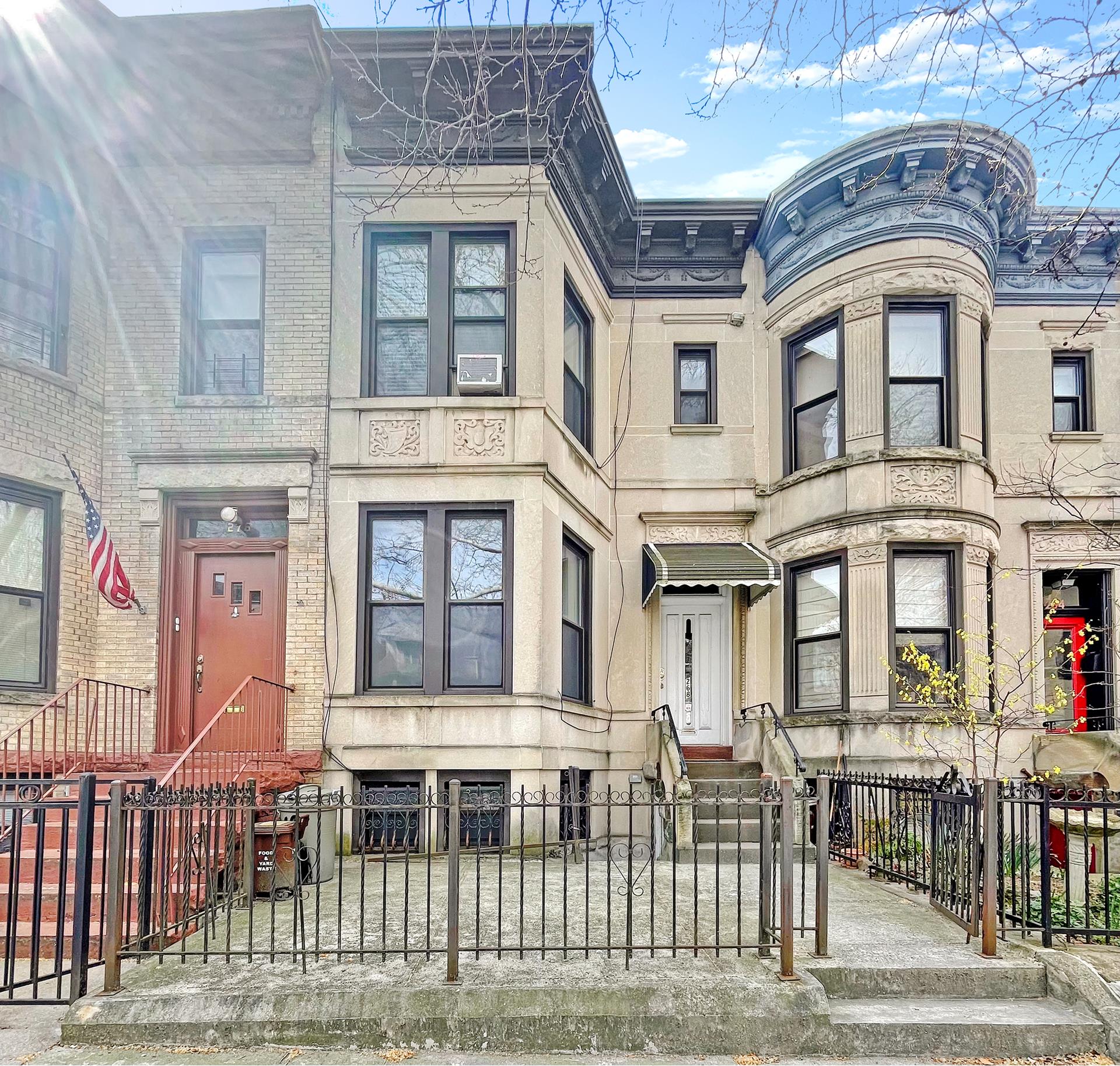 268 78th Street, Bay Ridge, Brooklyn, New York - 3 Bedrooms  
3 Bathrooms  
13 Rooms - 