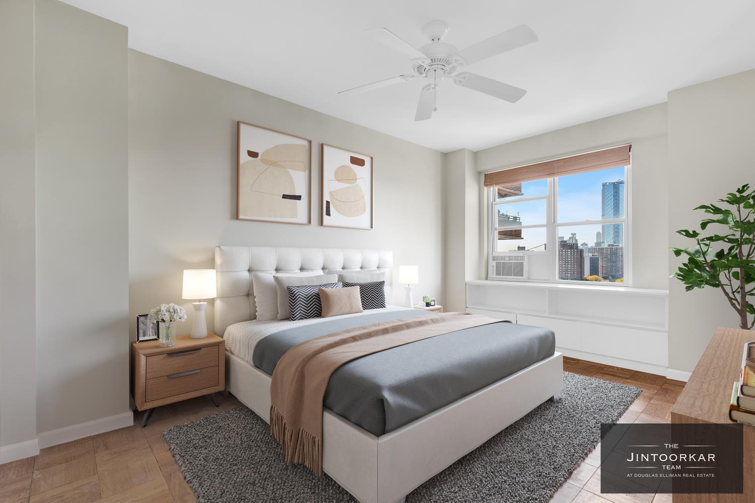 575 Grand Street 1605, Lower East Side, Downtown, NYC - 3 Bedrooms  
1.5 Bathrooms  
6 Rooms - 