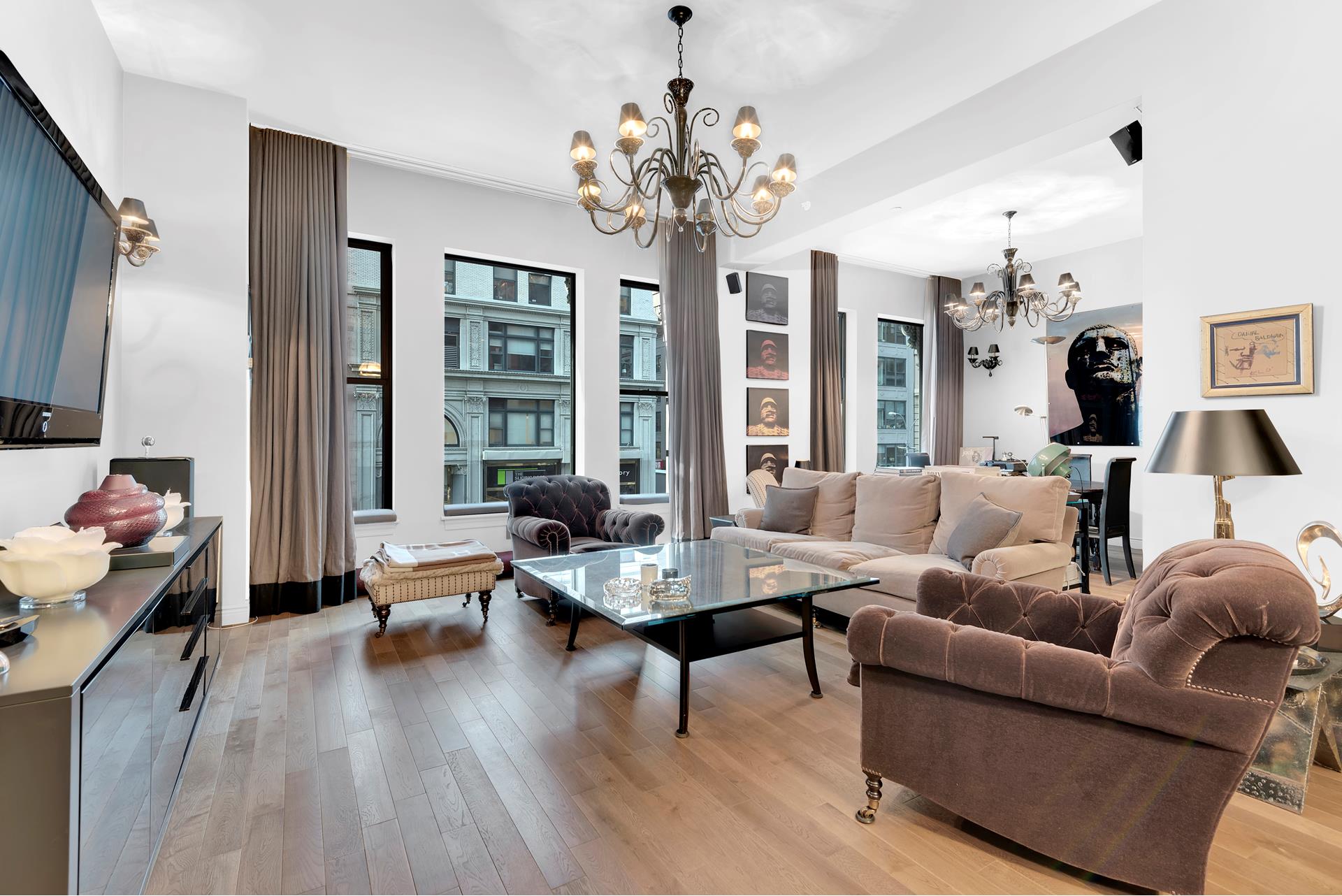 225 5th Avenue 2F, Nomad, Downtown, NYC - 2 Bedrooms  
2 Bathrooms  
4 Rooms - 