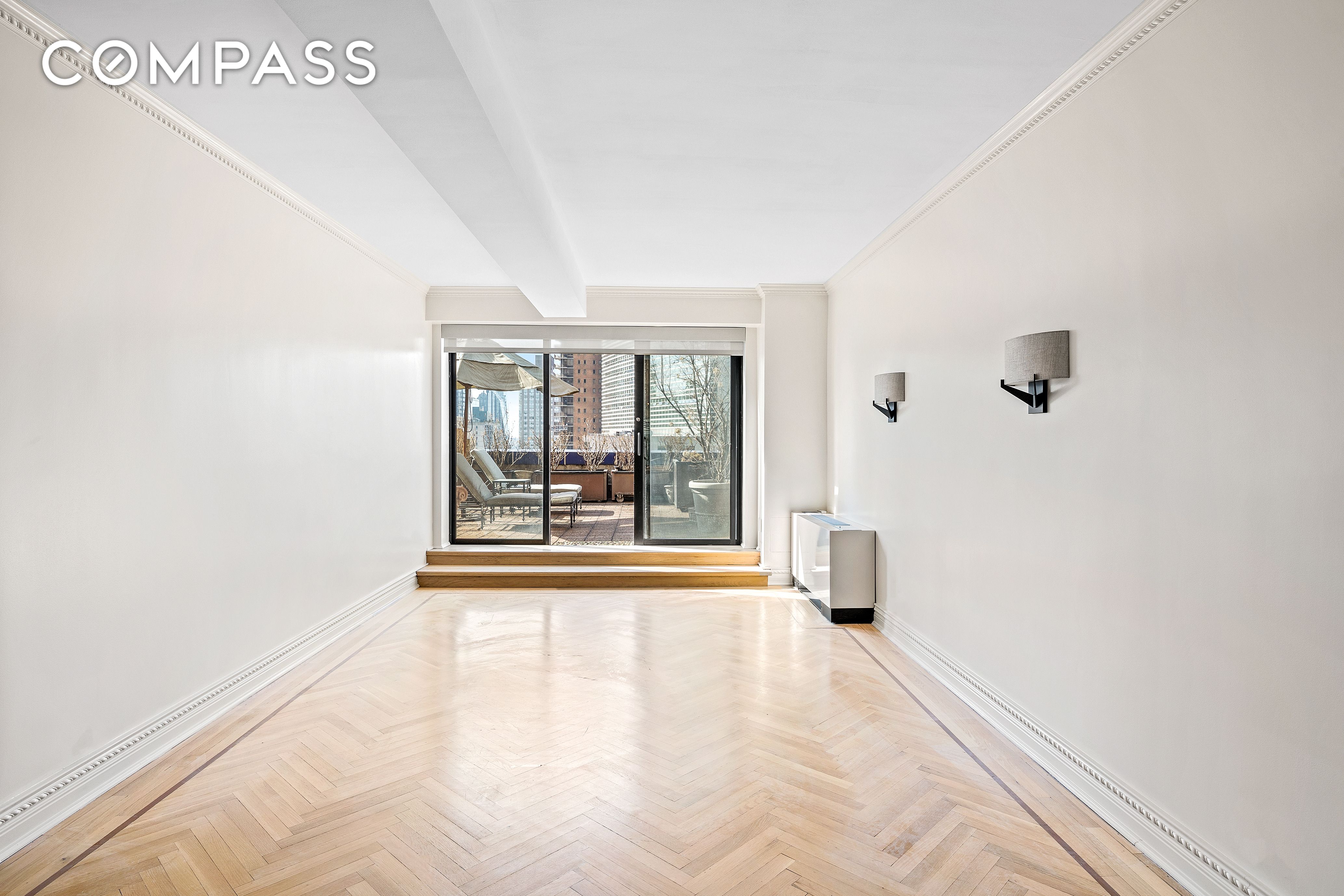 43 West 61st Street 16N, Upper West Side, Upper West Side, NYC - 2 Bedrooms  
2 Bathrooms  
5 Rooms - 