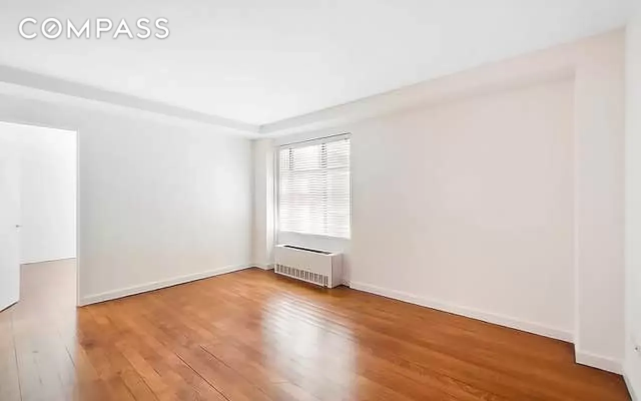 100 West 58th Street 6H, Midtown Central, Midtown East, NYC - 1 Bedrooms  
1 Bathrooms  
3 Rooms - 
