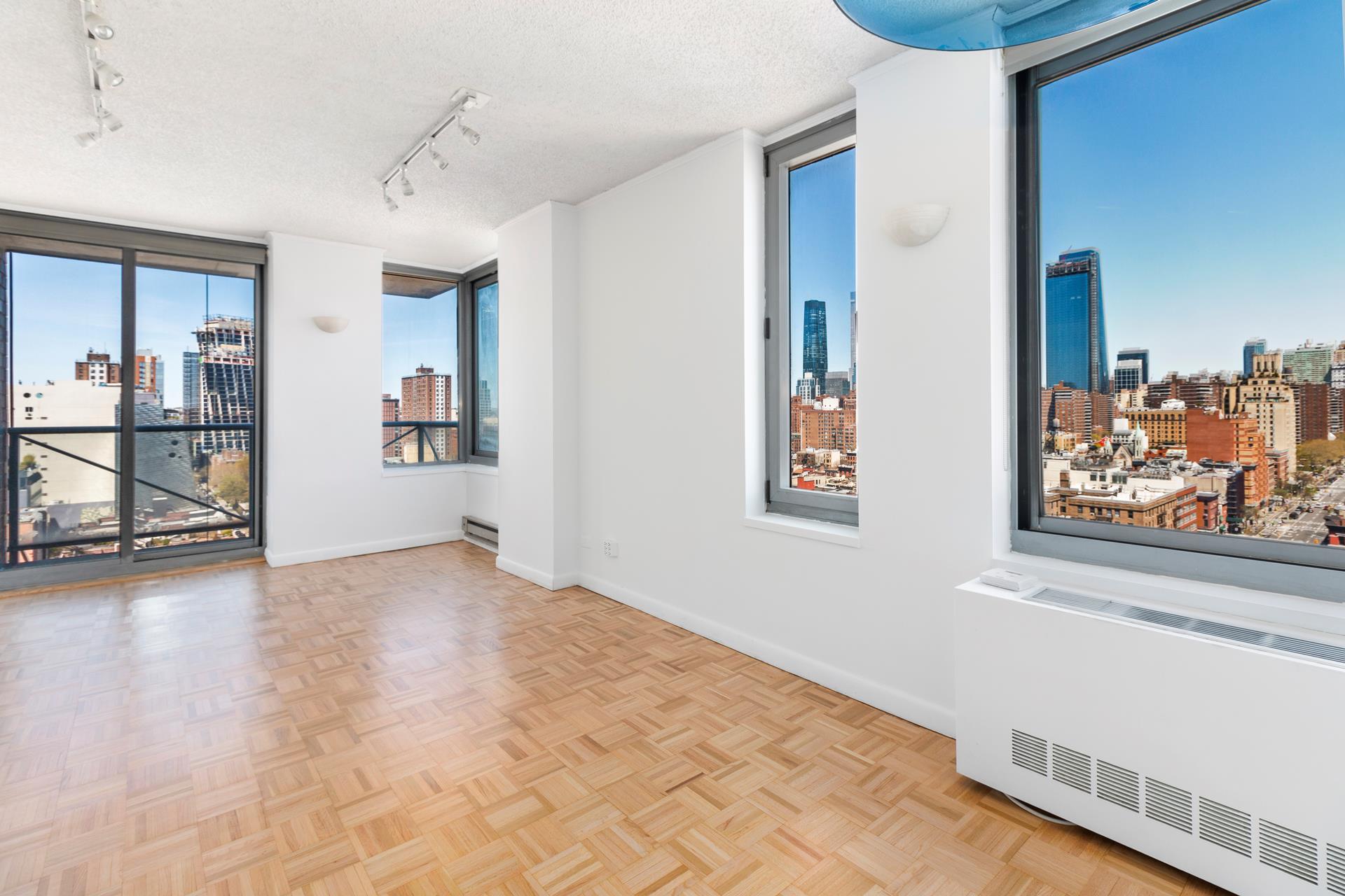 270 West 17th Street 16H, Chelsea,  - 1 Bedrooms  
1 Bathrooms  
3 Rooms - 