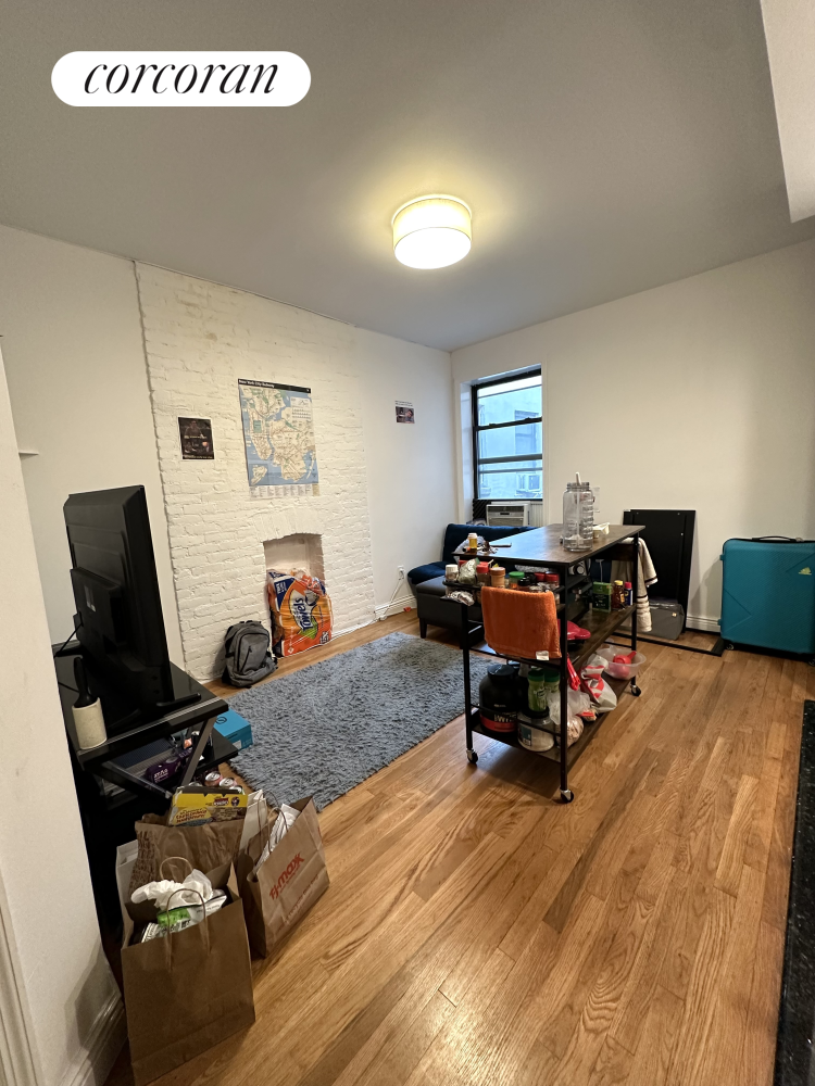 Photo 1 of 326 West 47th Street 5B, Midtown West, NYC, $3,675, Web #: 1064917105