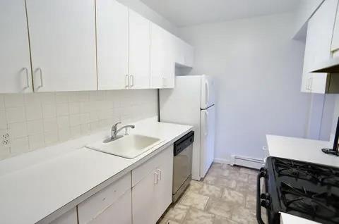 3401 Riverdale Avenue 2, Riverdale, Bronx, New York - 4 Bedrooms  
2 Bathrooms  
7 Rooms - 