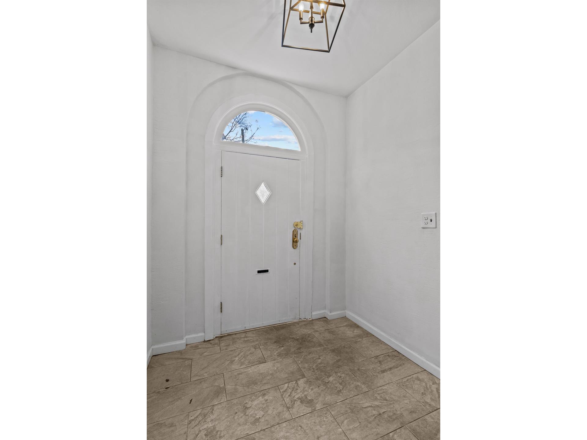 Photo 1 of 14 Van Corlear Place, Marble Hill, NYC, $3,500, Web #: 1065005313