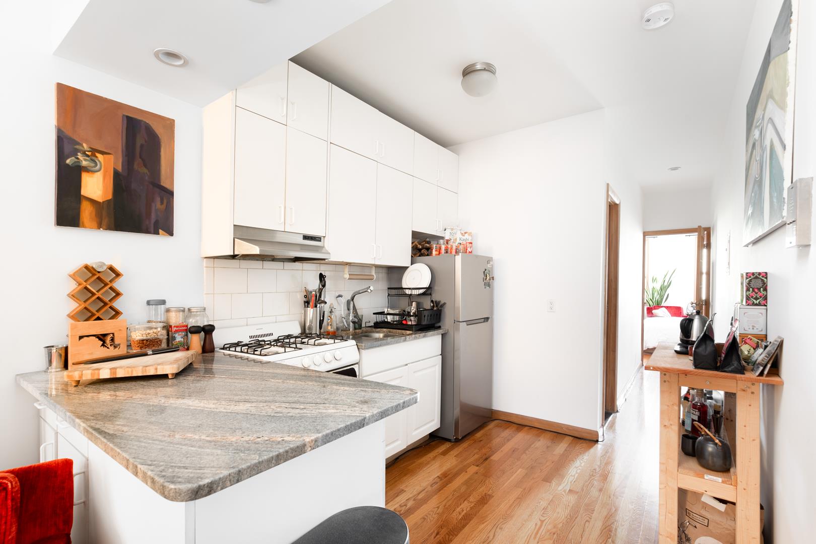 194 Nassau Avenue 3-L, Greenpoint, Brooklyn, New York - 2 Bedrooms  
1 Bathrooms  
4 Rooms - 