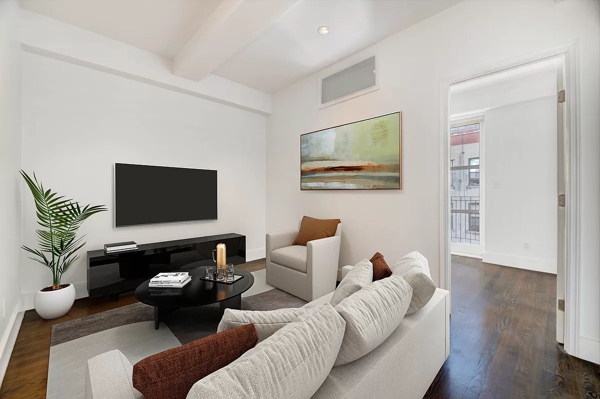 114 Ridge Street 5D, Lower East Side, Downtown, NYC - 3 Bedrooms  
2 Bathrooms  
4 Rooms - 