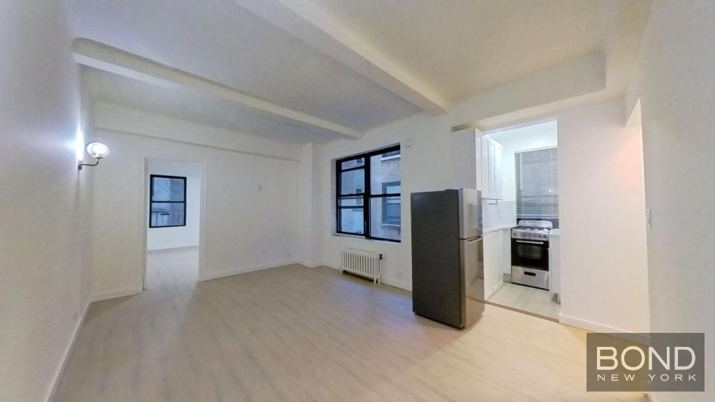 201 East 35th Street 3A, Murray Hill, Midtown East, NYC - 1 Bedrooms  
1 Bathrooms  
3 Rooms - 