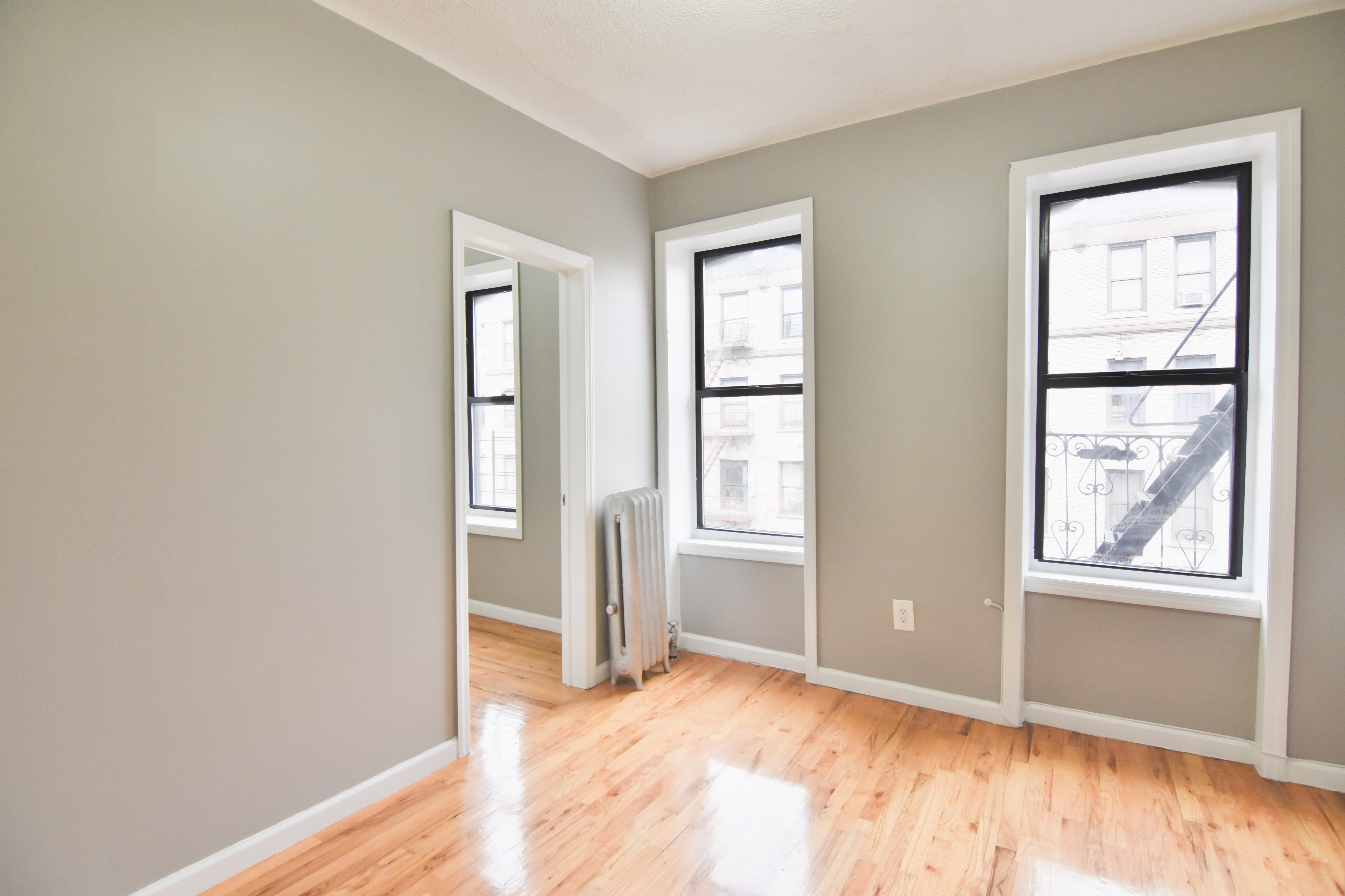 304 West 151st Street 19, West Harlem, Upper Manhattan, NYC - 3 Bedrooms  
1 Bathrooms  
5 Rooms - 