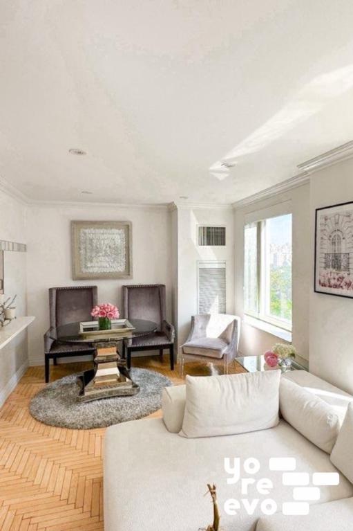 106 Central Park 14H, Midtown West, Midtown West, NYC - 1 Bedrooms  
1 Bathrooms  
3 Rooms - 