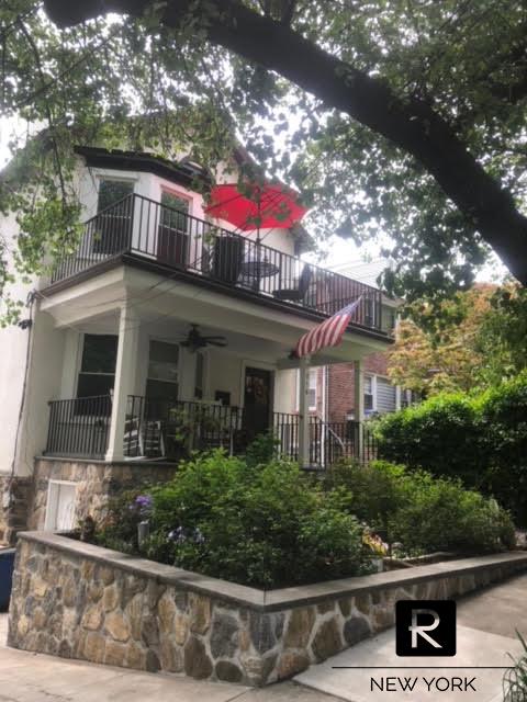 Photo 1 of 216 Lakeview Place 1, Riverdale, New York, $3,850, Web #: 1065143722