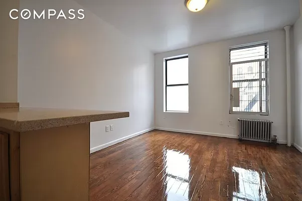 422 Amsterdam Avenue 2B, Upper West Side, Upper West Side, NYC - 1 Bedrooms  
1 Bathrooms  
3 Rooms - 