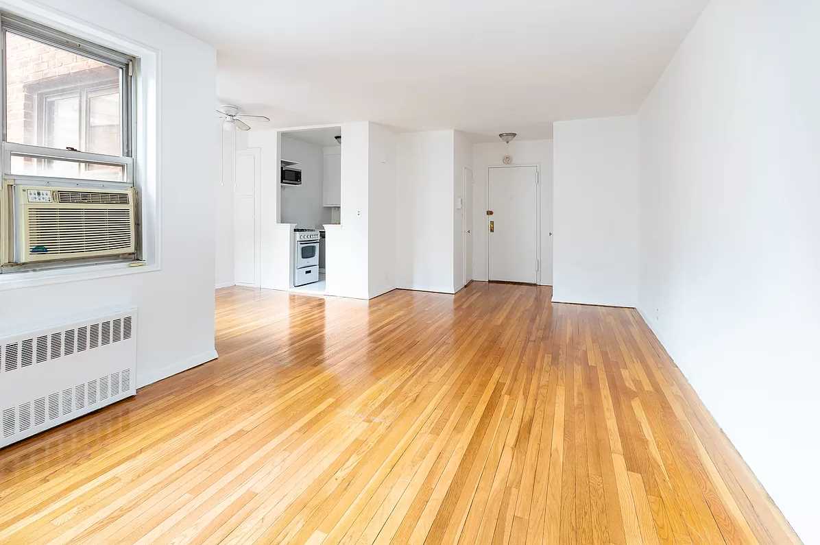 350 East 30th Street 6N, Gramercy Park And Murray Hill, Downtown, NYC - 1 Bedrooms  
1 Bathrooms  
1 Rooms - 