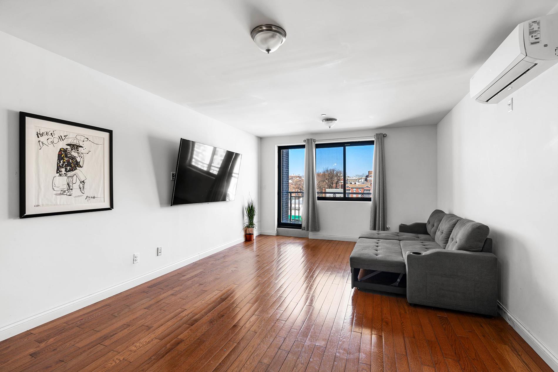 70-26 Queens Boulevard, Woodside, Queens, New York - 2 Bedrooms  
2 Bathrooms  
4 Rooms - 