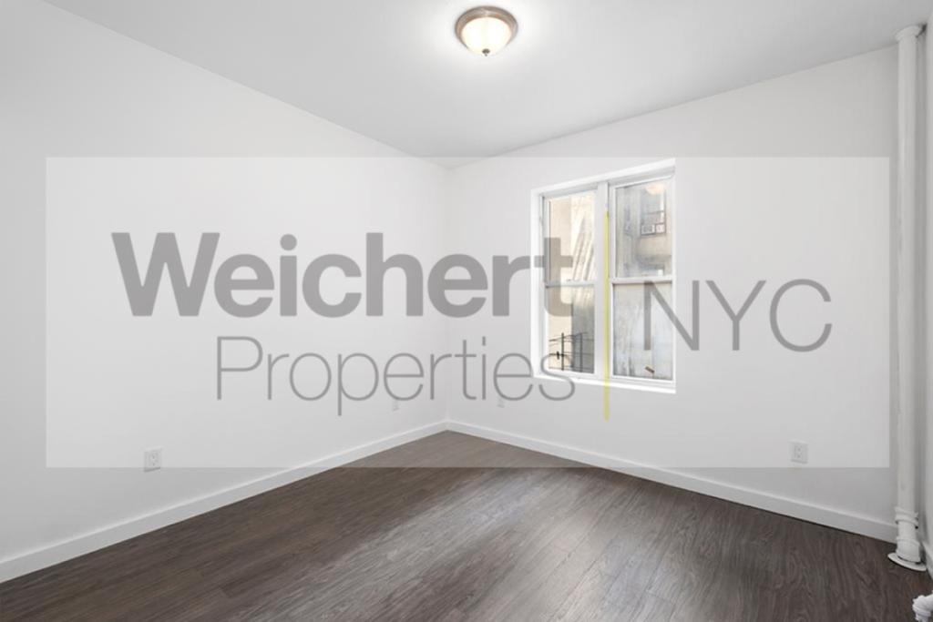 584 West 152nd Street 1-C, Hamilton Heights, Upper Manhattan, NYC - 2 Bedrooms  
1 Bathrooms  
4 Rooms - 